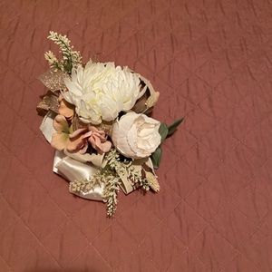 horse floral bow arrangement